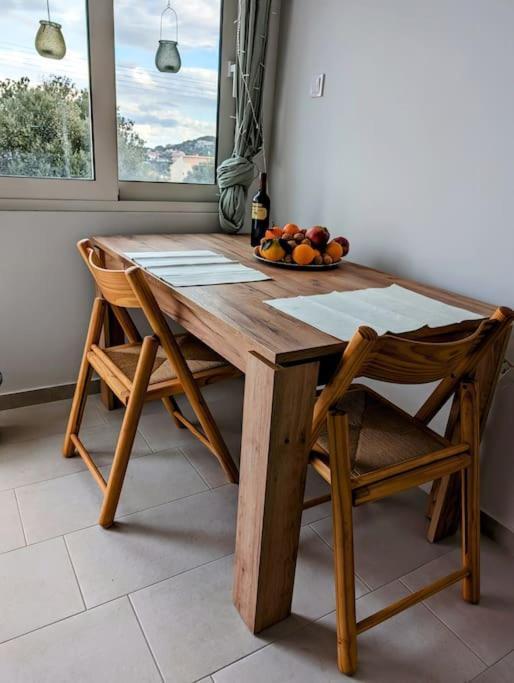 Vasiliki Studio, Beautiful New Built Appartement 10 Km To Airport Artemida  Luaran gambar