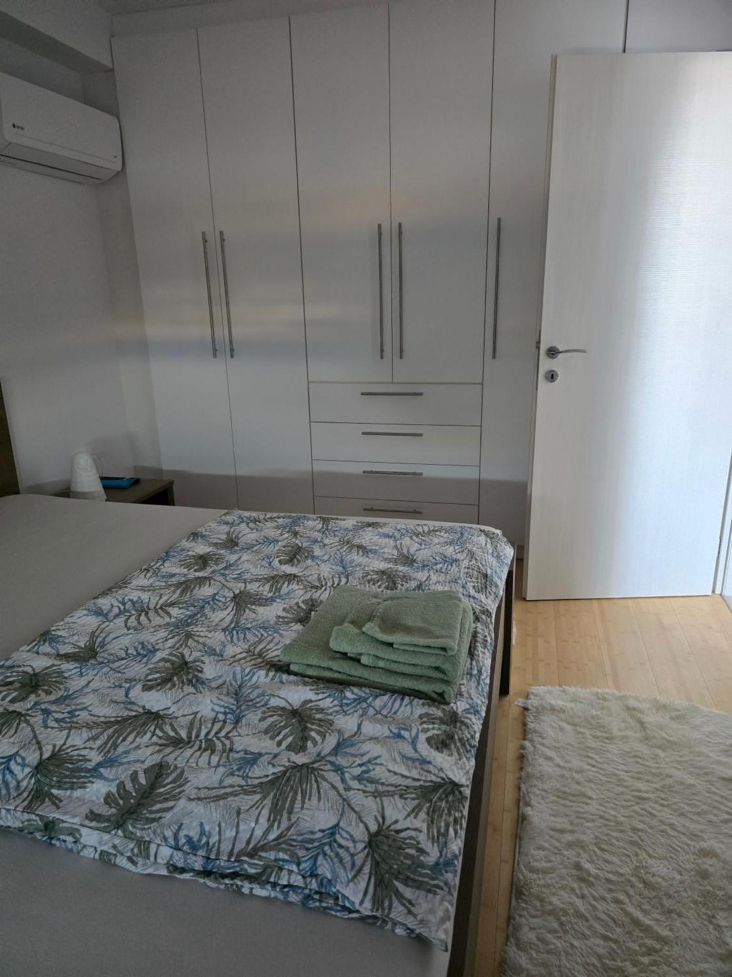 Vasiliki Studio, Beautiful New Built Appartement 10 Km To Airport Artemida  Luaran gambar